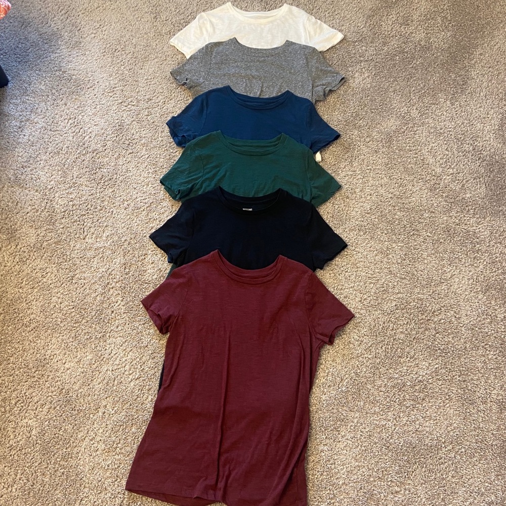 6 mossimo T-shirts